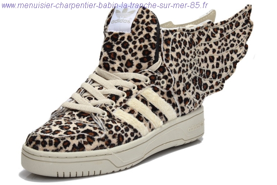 basket adidas leopard avec queue