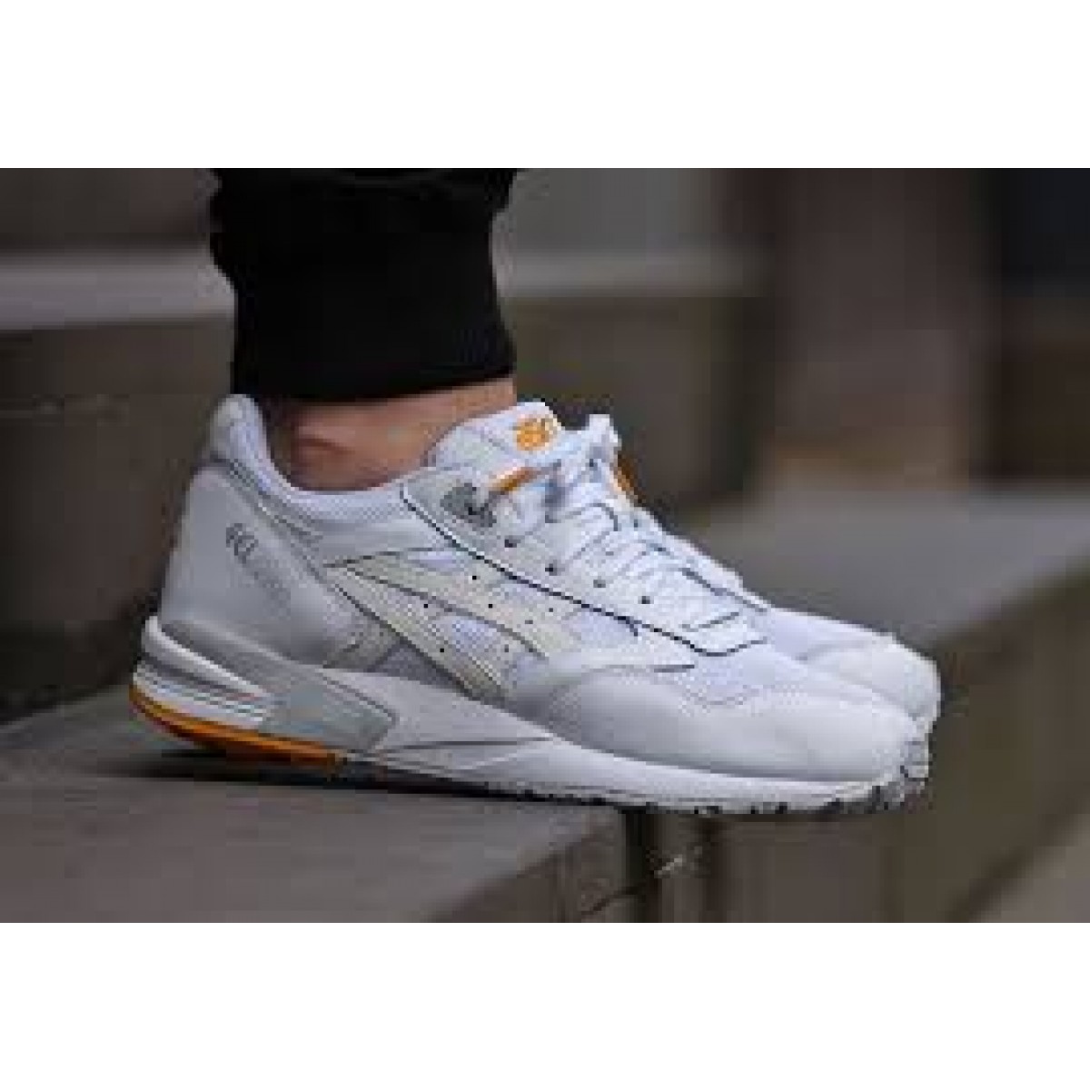 basket asics femme discount